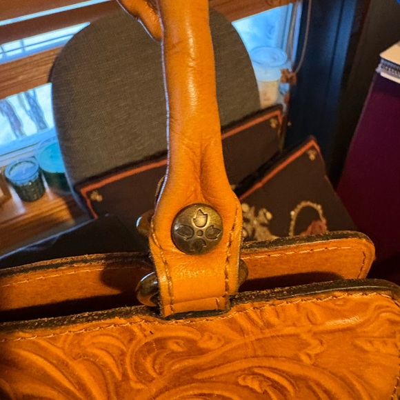 Patricia Nash Embossed Leather Shoulder Bag in Tan - Picture 5 of 12